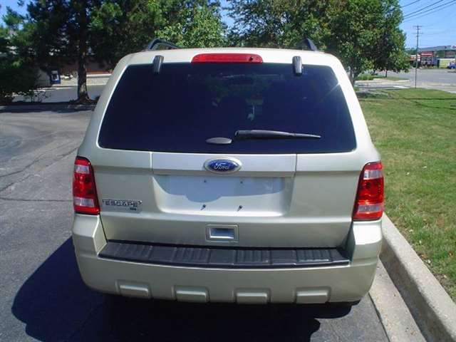 Ford Escape 2011 photo 3